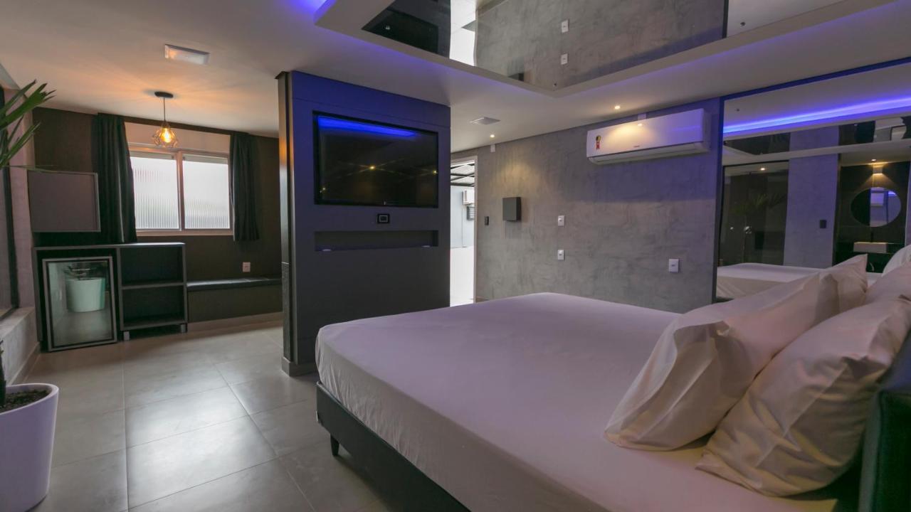 Bangalo Motel By Drops (Adults Only) Санта Мария Екстериор снимка
