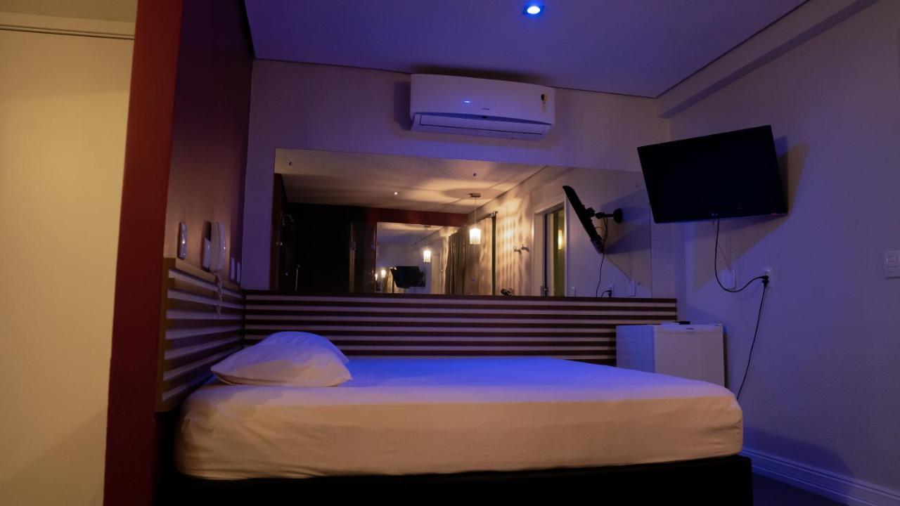 Bangalo Motel By Drops (Adults Only) Санта Мария Екстериор снимка