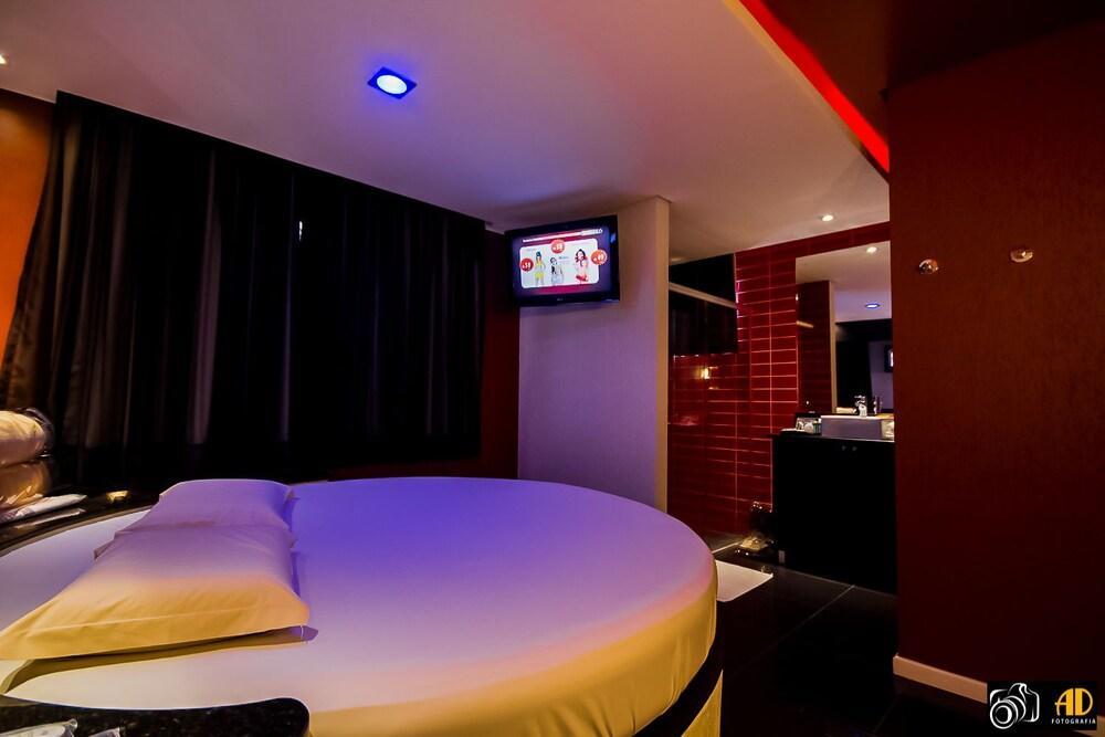 Bangalo Motel By Drops (Adults Only) Санта Мария Екстериор снимка